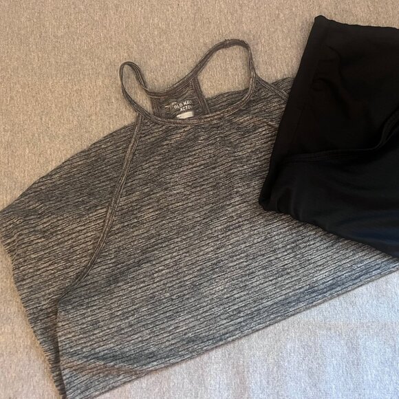 Old Navy Active Racerback Tank Top Bundle Size Small - Picture 6 of 7